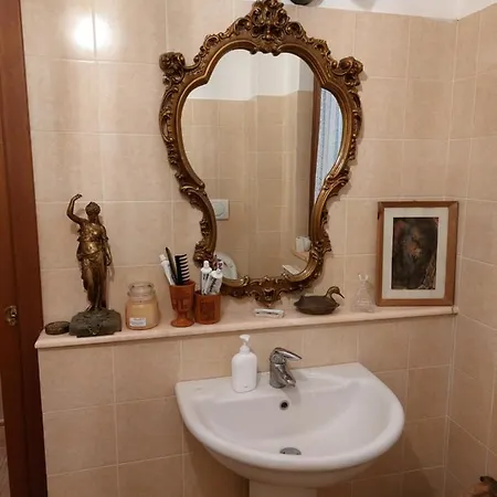 La Casa Dei Sogni!! Con Ampio Giardino E Bosco Integrato, Il Posto Ideale Per Una Vacanza All'aria Aperta. Colfiorito