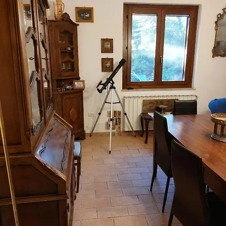 La Casa Dei Sogni!! Con Ampio Giardino E Bosco Integrato, Il Posto Ideale Per Una Vacanza All'aria Aperta. Colfiorito