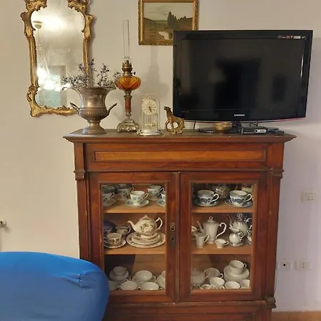 La Casa Dei Sogni!! Con Ampio Giardino E Bosco Integrato, Il Posto Ideale Per Una Vacanza All'aria Aperta. Colfiorito