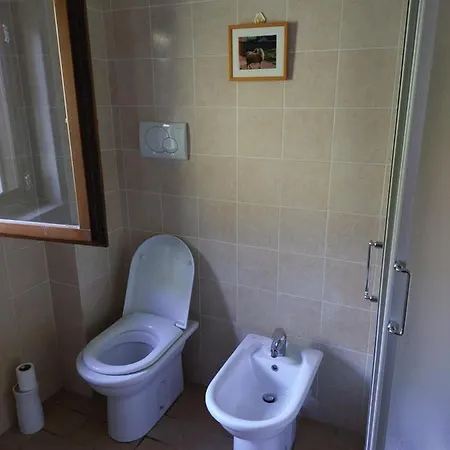 La Casa Dei Sogni!! Con Ampio Giardino E Bosco Integrato, Il Posto Ideale Per Una Vacanza All'aria Aperta. Colfiorito