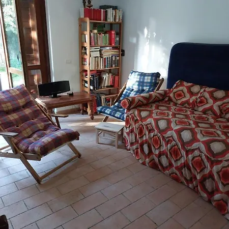 La Casa Dei Sogni!! Con Ampio Giardino E Bosco Integrato, Il Posto Ideale Per Una Vacanza All'aria Aperta.