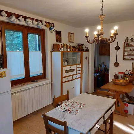 La Casa Dei Sogni!! Con Ampio Giardino E Bosco Integrato, Il Posto Ideale Per Una Vacanza All'aria Aperta. * Colfiorito
